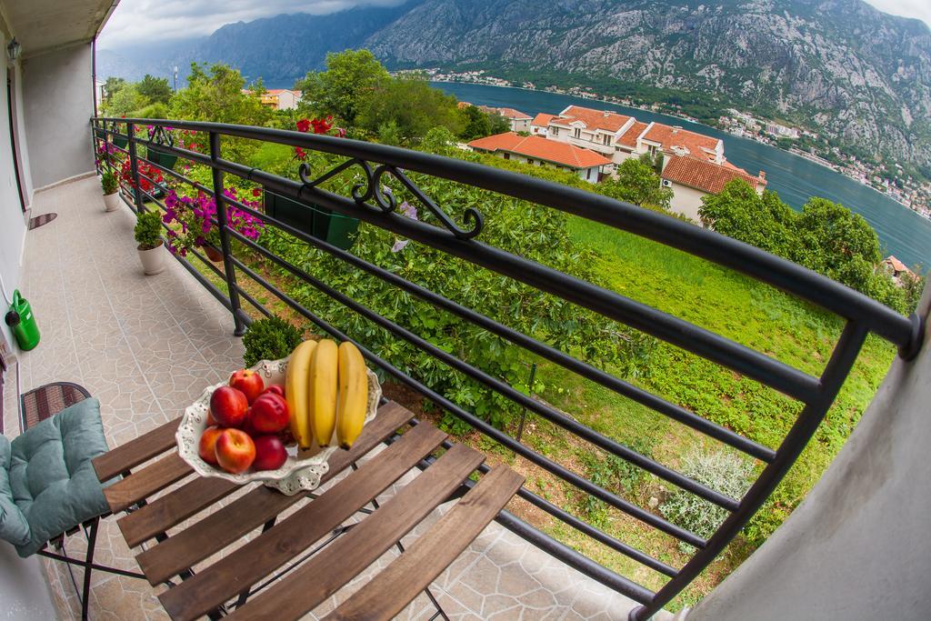 Apartment Bambo Tre Sorrele Kotor Exteriér fotografie