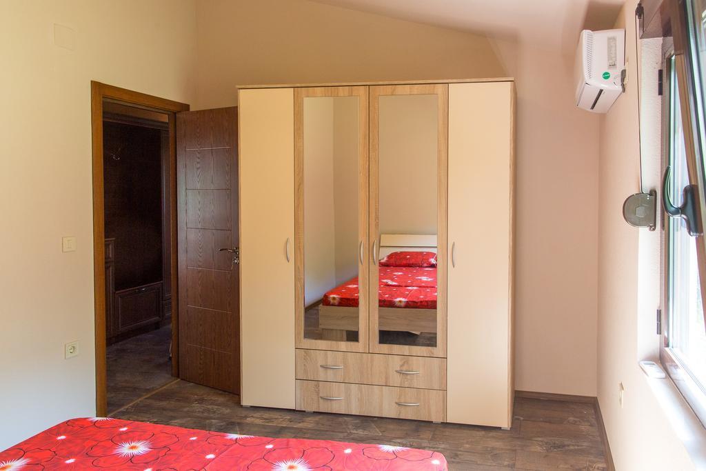 Apartment Bambo Tre Sorrele Kotor Exteriér fotografie