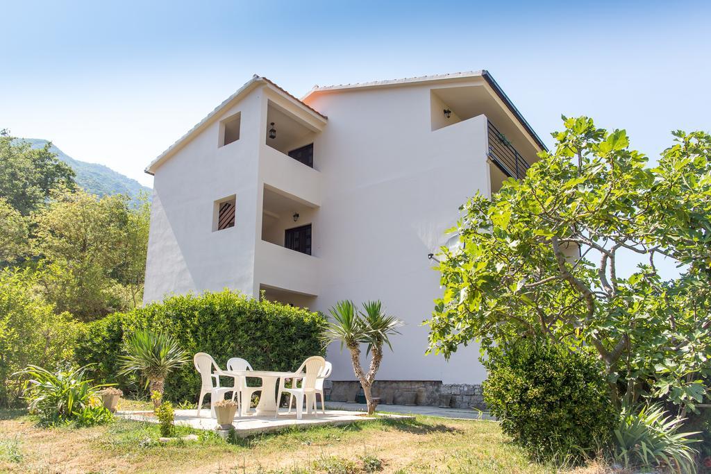Apartment Bambo Tre Sorrele Kotor Exteriér fotografie
